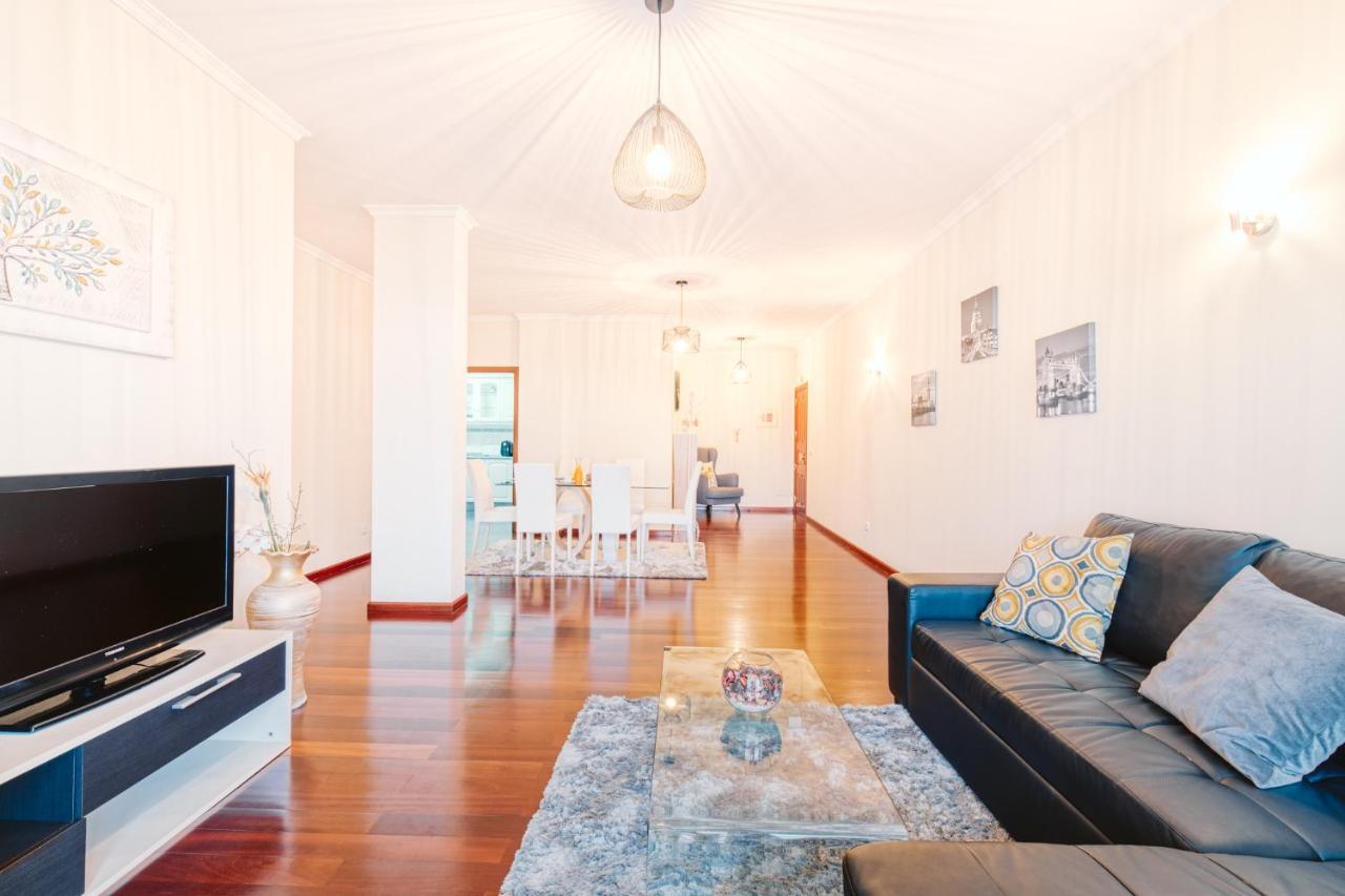 Vip VI - Sea View Apartment Canico  Bagian luar foto