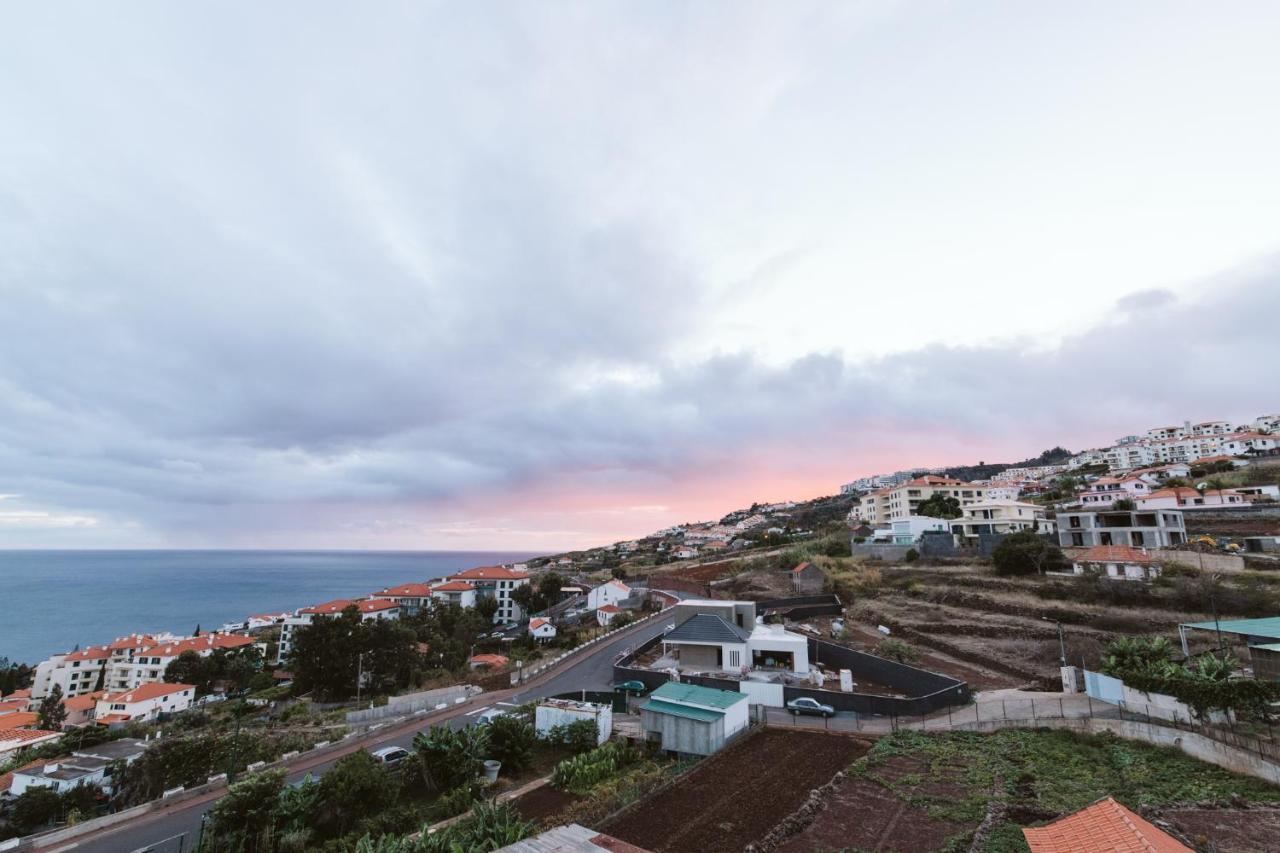 Vip VI - Sea View Apartment Canico  Bagian luar foto
