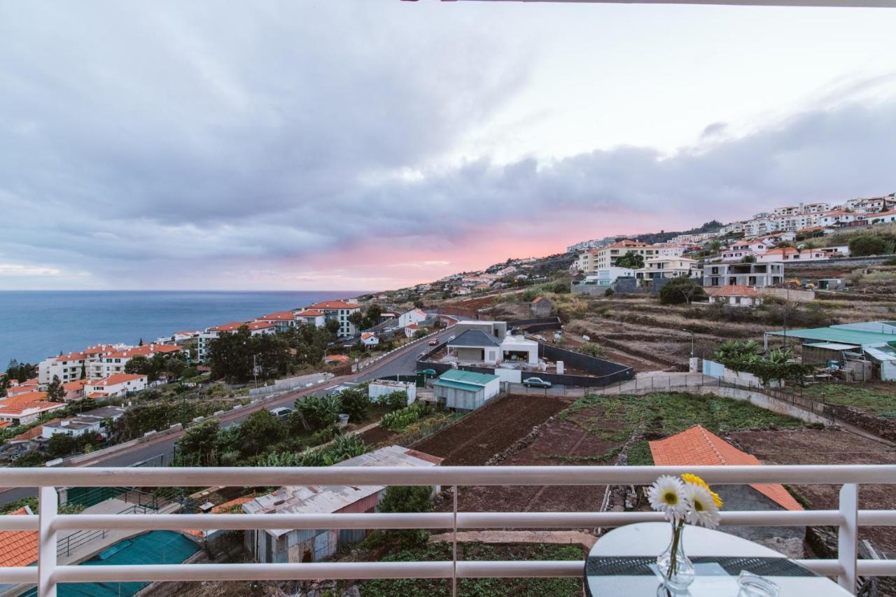 Vip VI - Sea View Apartment Canico  Bagian luar foto